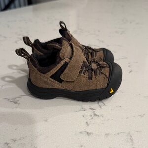 KEEN Newport Toddler Shoes brown suede and mesh finish